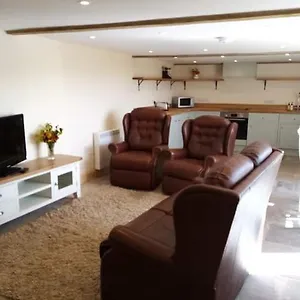 https://old-spout-barn-rural-getaway-with-a-view.yorkshirehotels.net